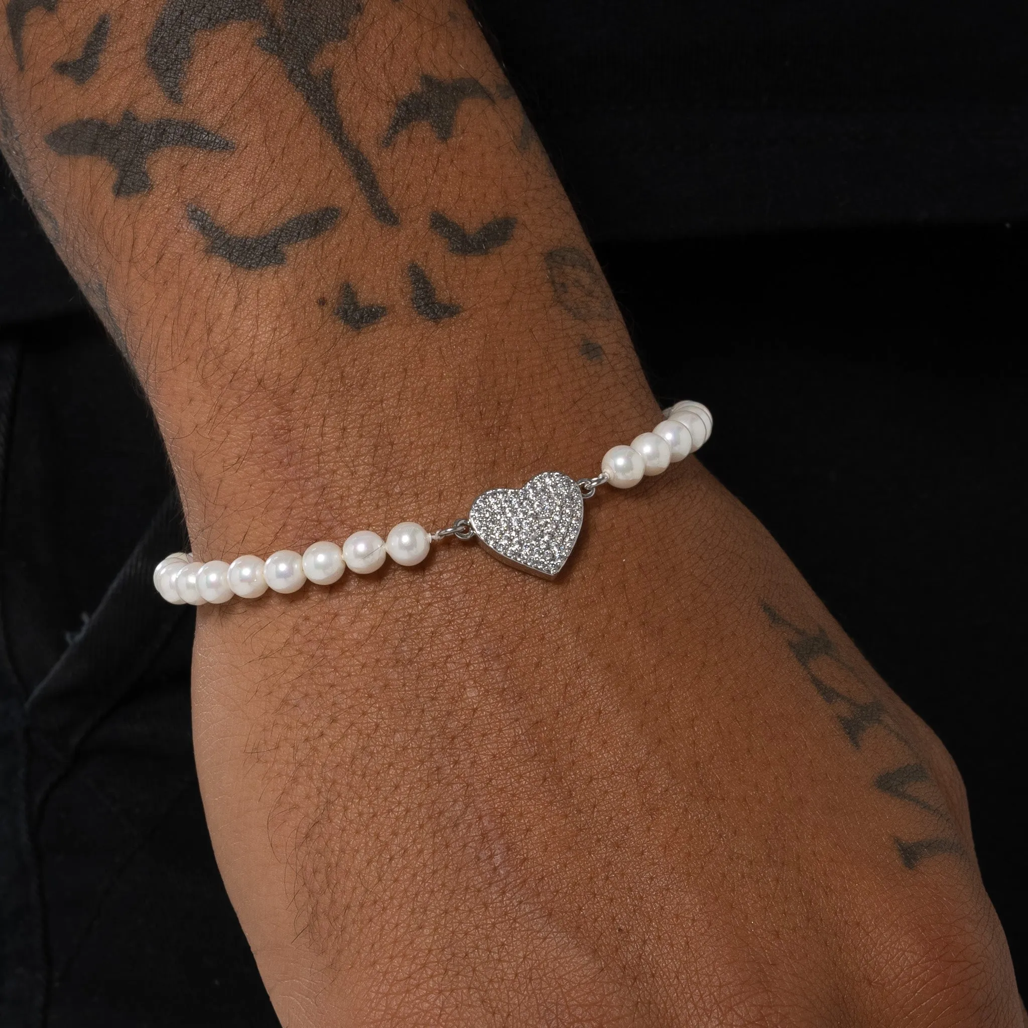 5mm Iced Heart Motif Pearl Bracelet - White Gold