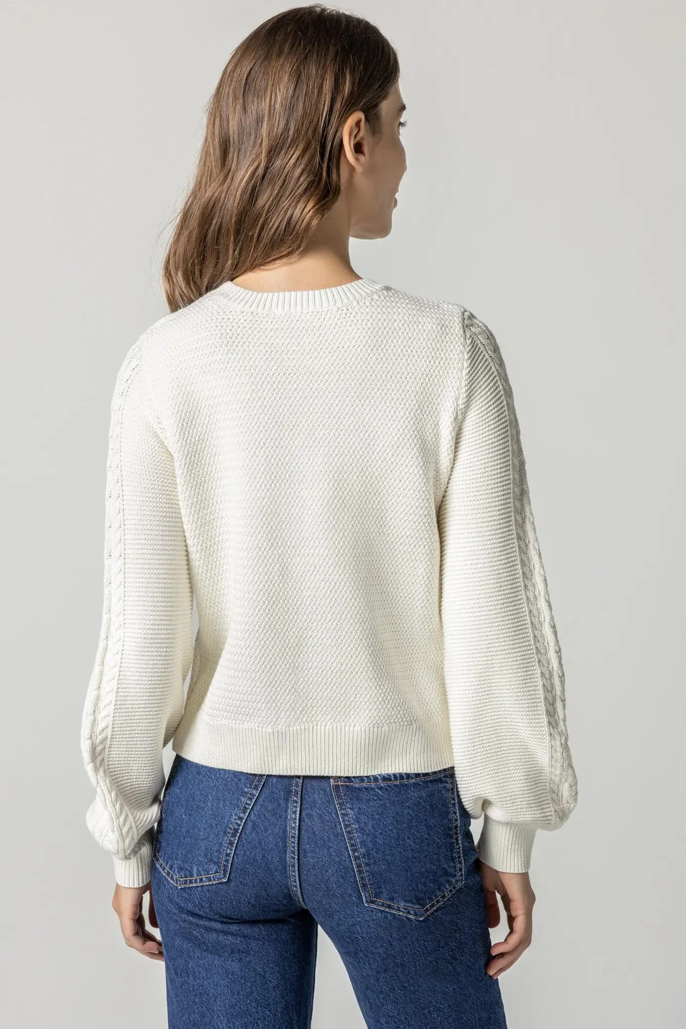 LONG SLEEVE CABLE CREWNECK SWEATER