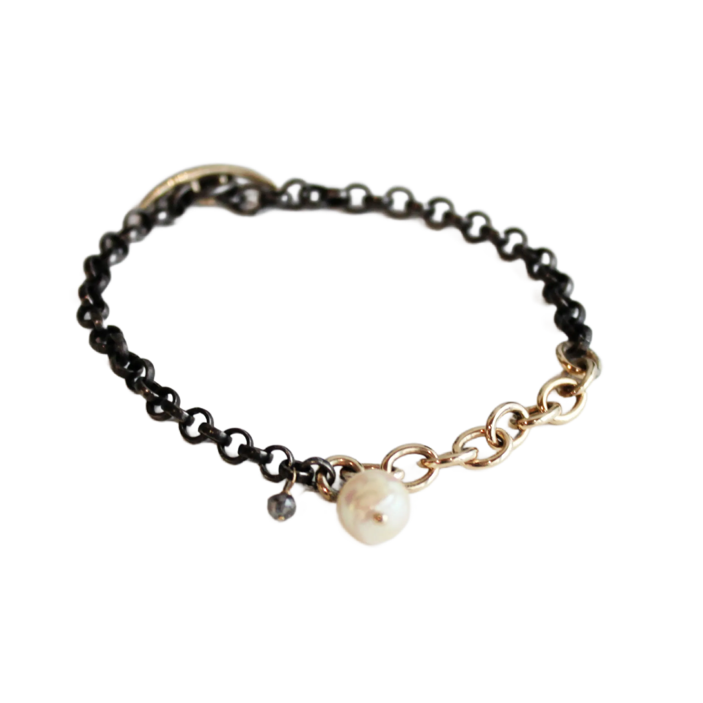 Off Set Pearl Bracelet