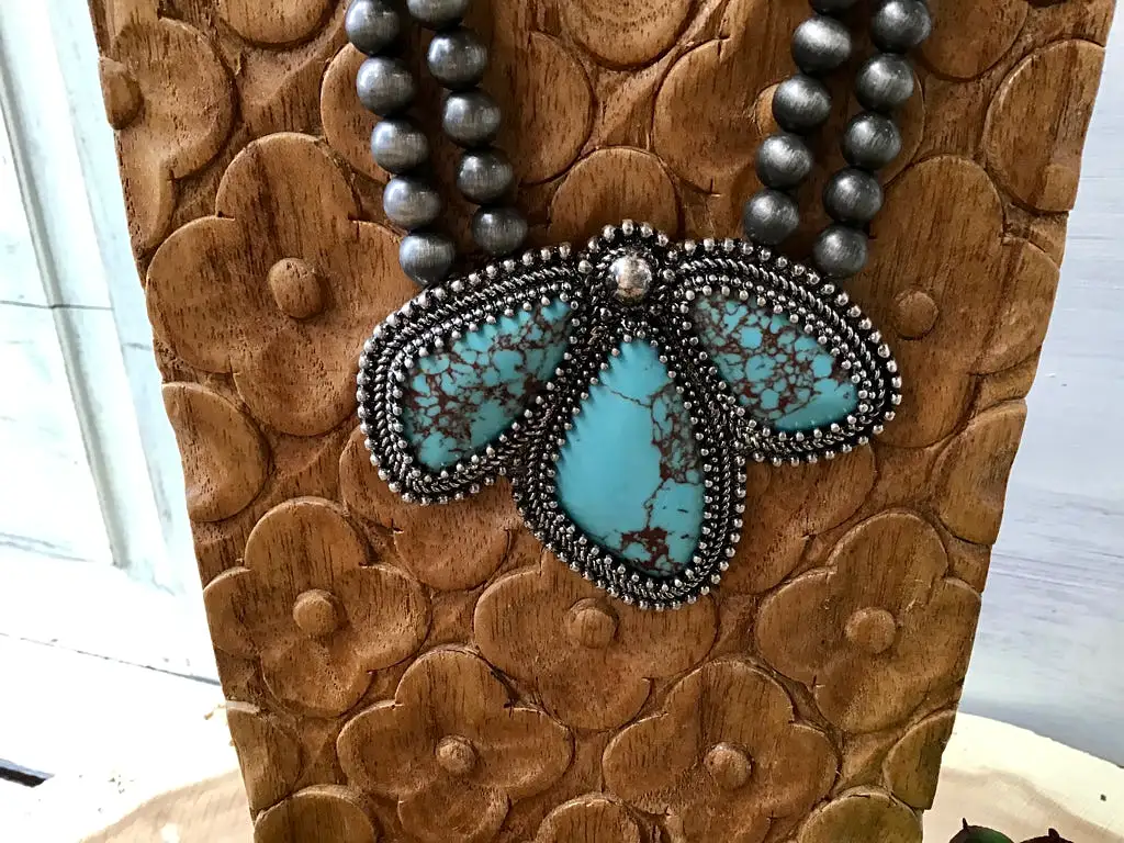 Turquosie Western Style Navajo Pearl Necklace