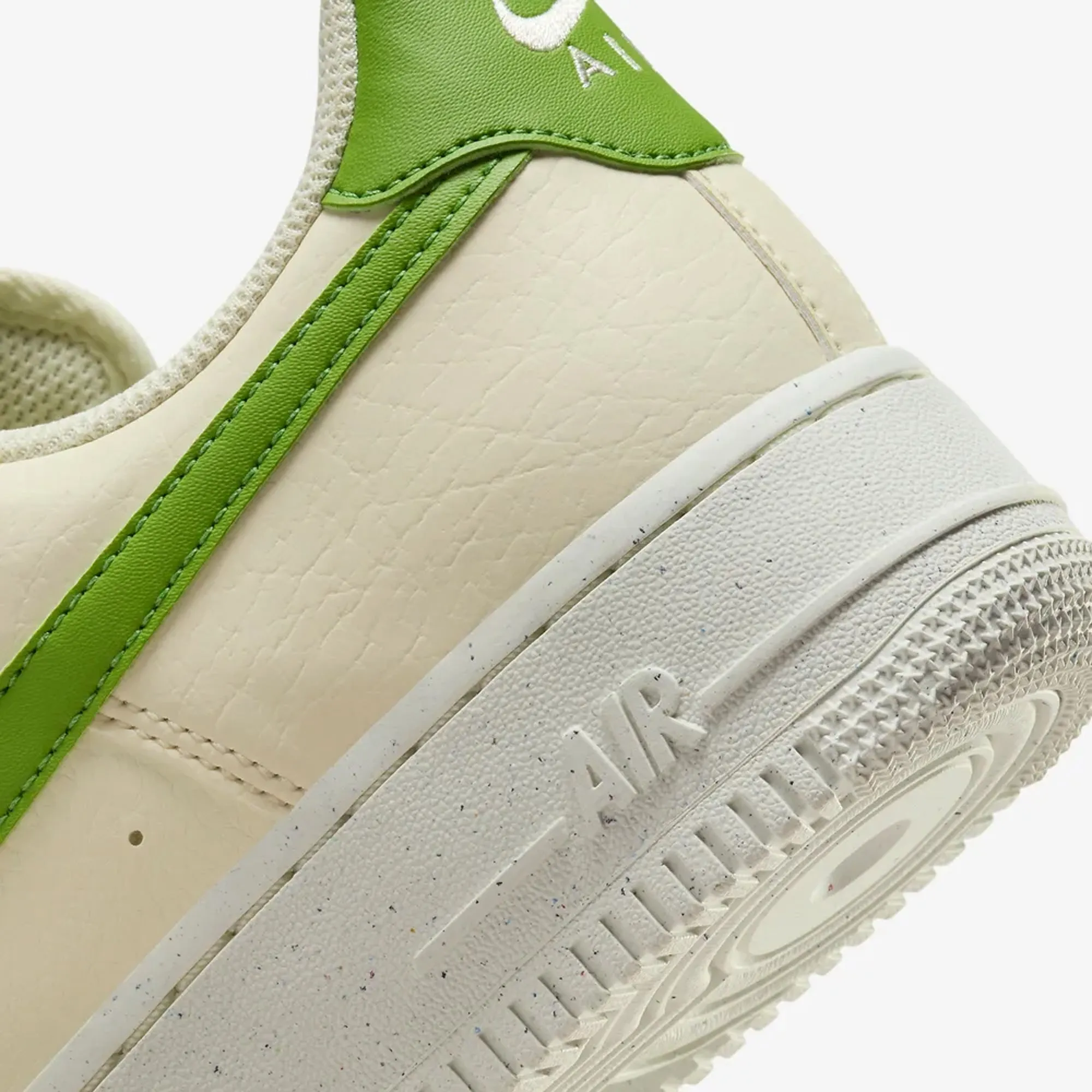 WMN'S AIR FORCE 1 '07 'COCONUT MILK/CHLOROPHYLL-SAIL-VOLT'